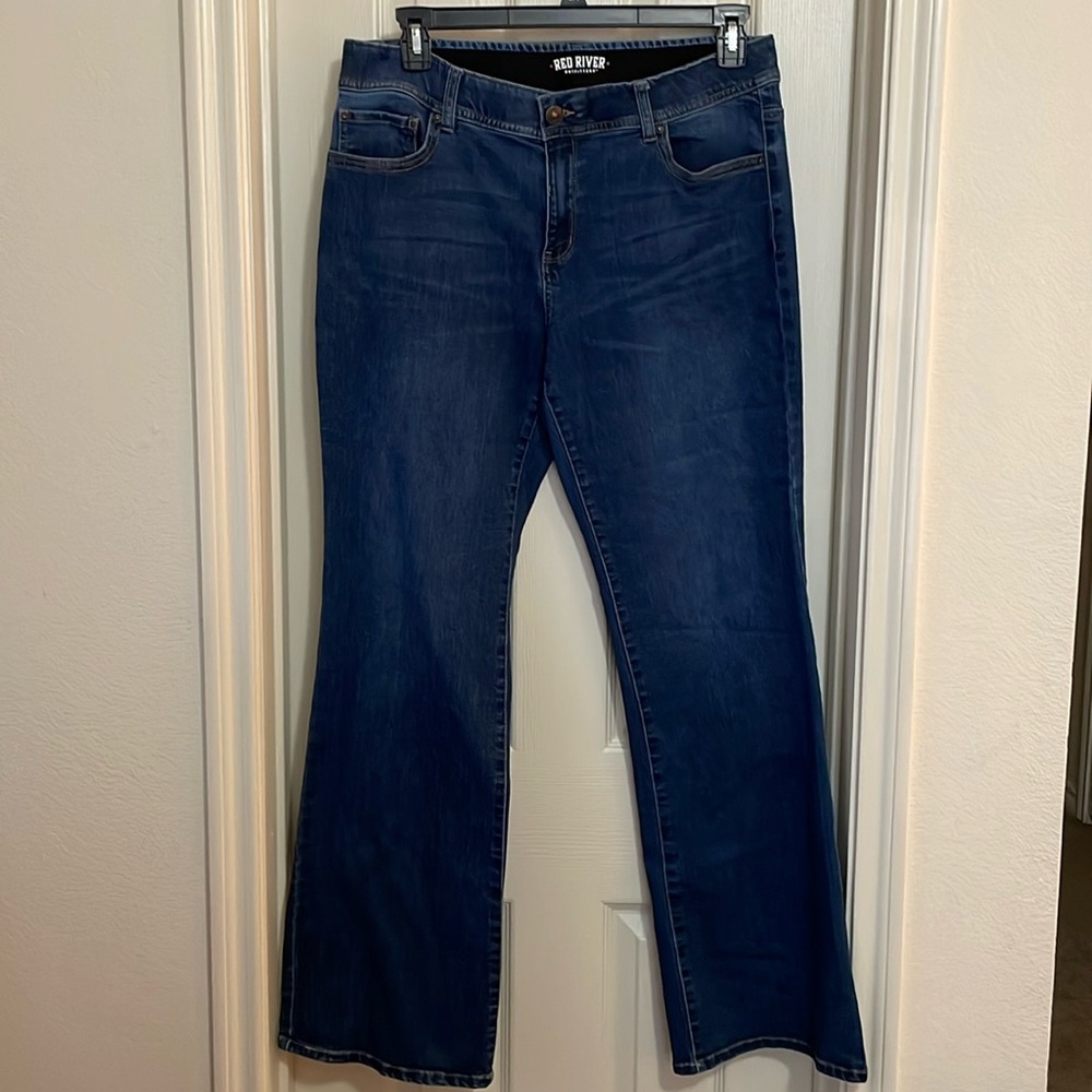 Ladies Red River Outfitters jeans size 14